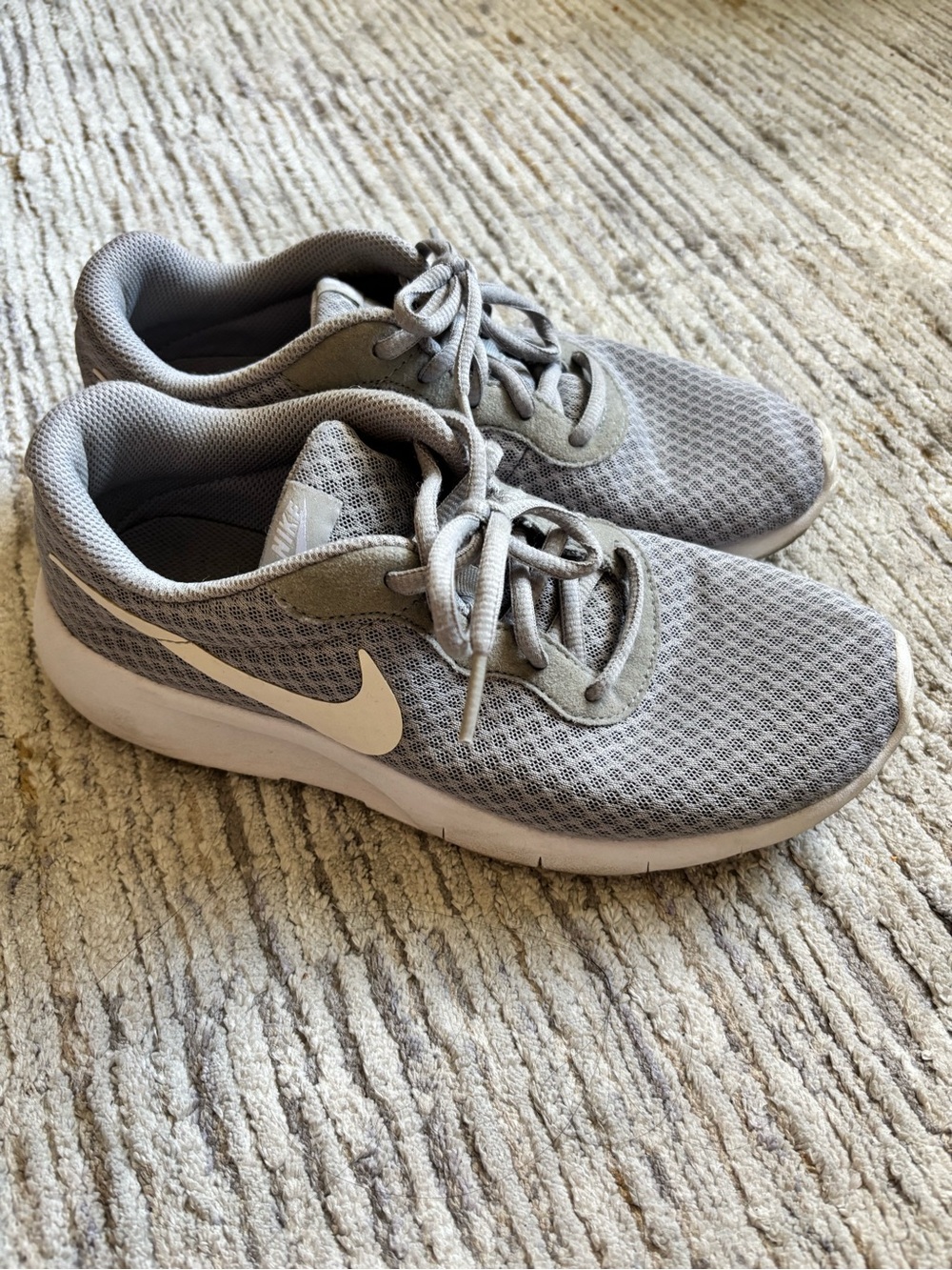 Women Nike Light Gray Mesh Sneakers with White Swoosh